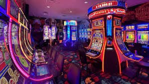 pkpk5 မိုဘိုင်းဖြင့် Live Casino ကစားနေသောမြင်ကွင်း
